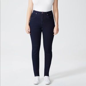 Universal Standard 32” Seine Jeans